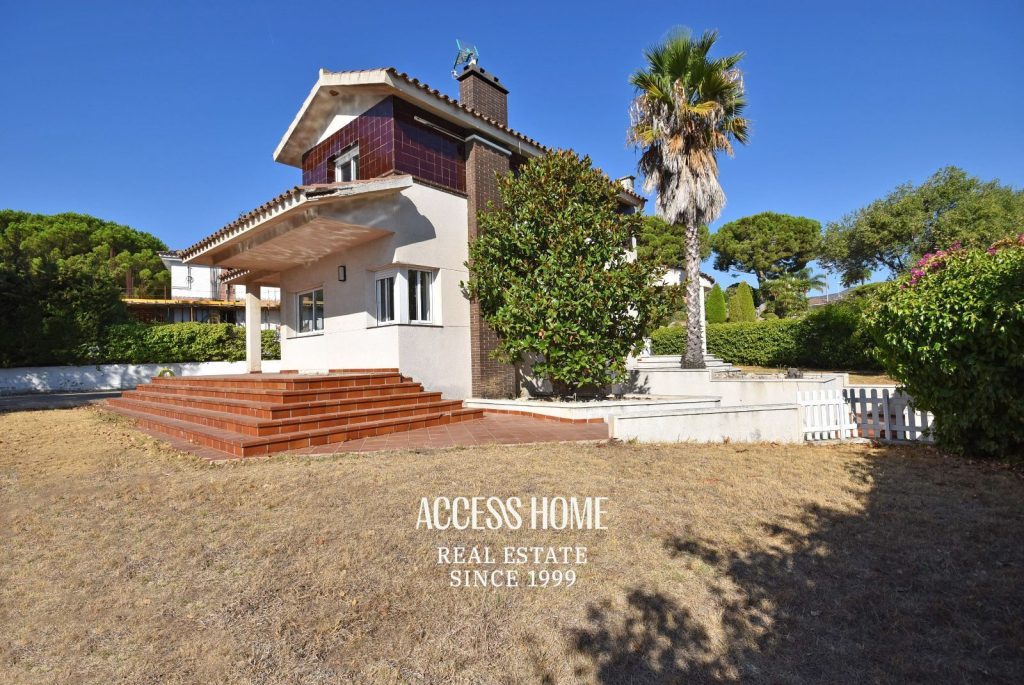 Villa con piscina y vistas al mar en Can Teixidó, Alella