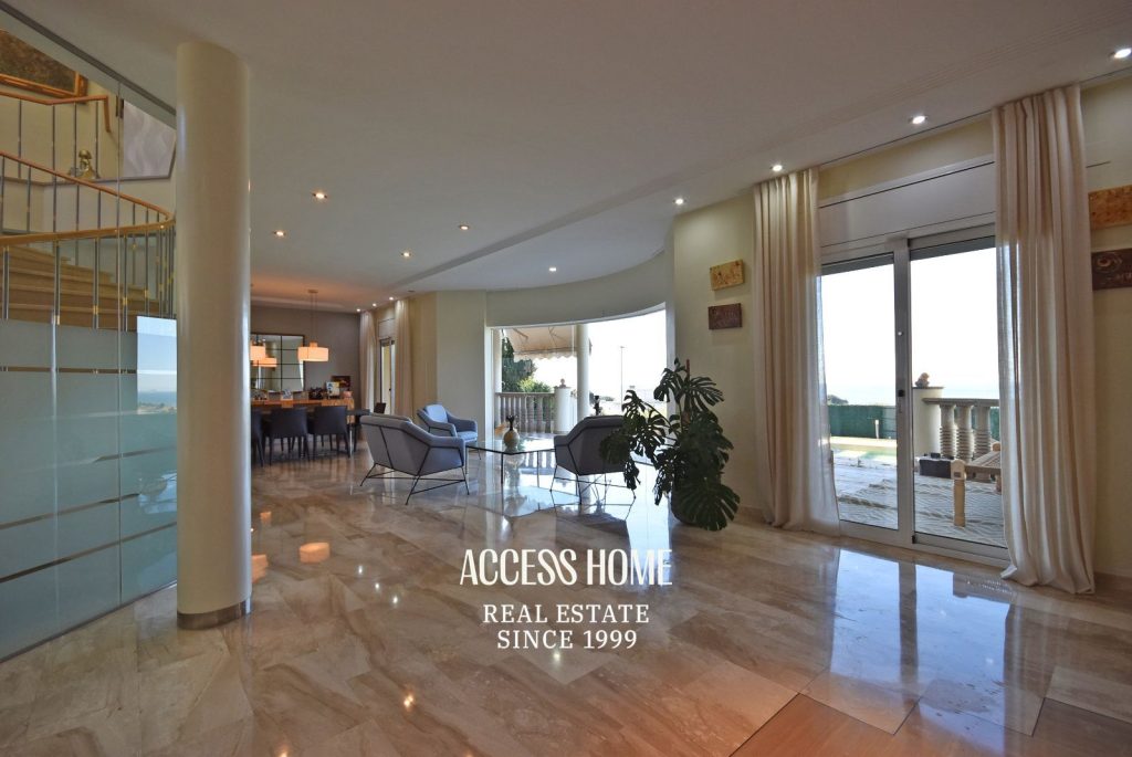 Villa en Alella, Can Teixidó, con piscina interior y exterior y vistas al mar