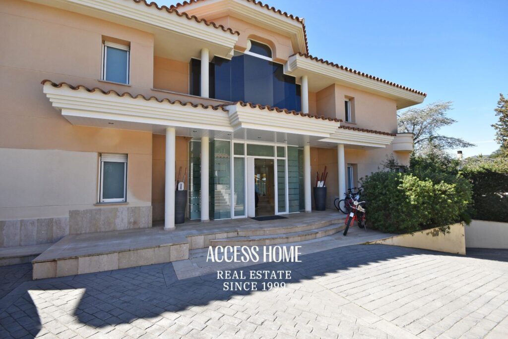 Villa en Alella, Can Teixidó, con piscina interior y exterior y vistas al mar