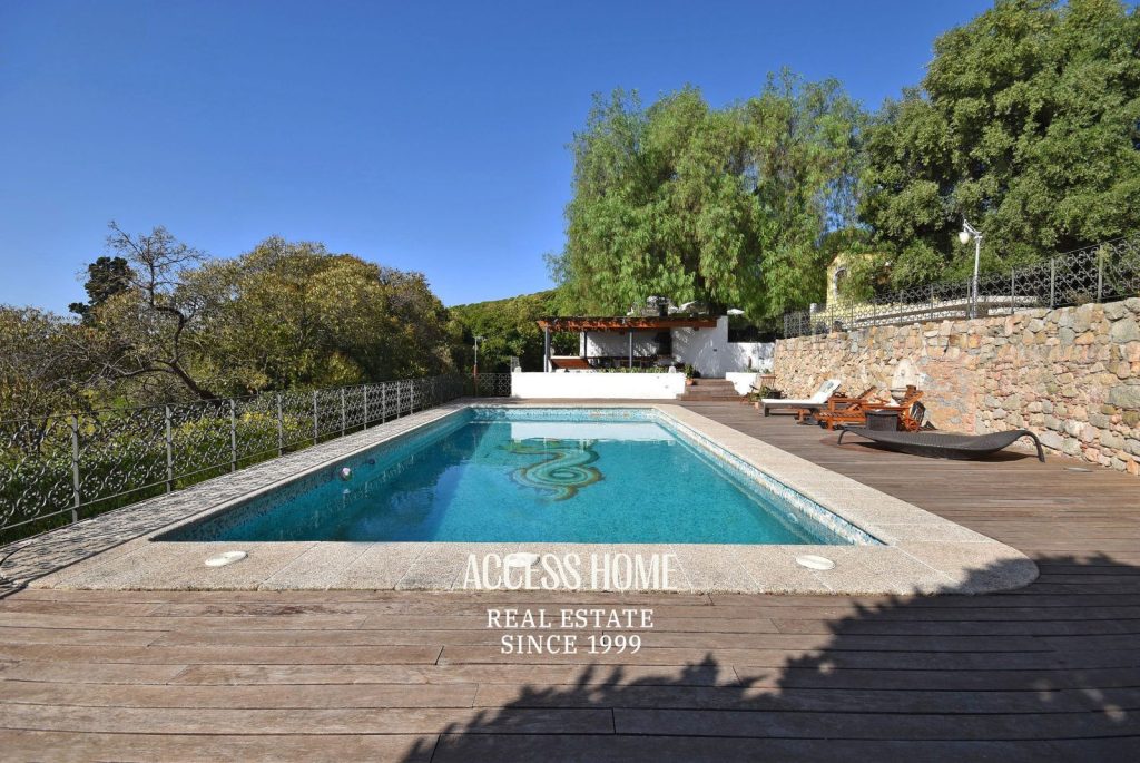 Masía del siglo XIX con amplios jardines y vistas al mediterráneo  en Cabrera de Mar