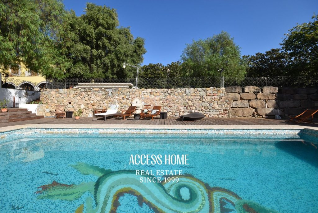 Masía del siglo XIX con amplios jardines y vistas al mediterráneo  en Cabrera de Mar