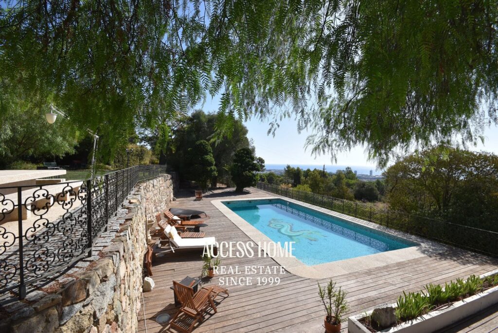 Masía del siglo XIX con amplios jardines y vistas al mediterráneo  en Cabrera de Mar