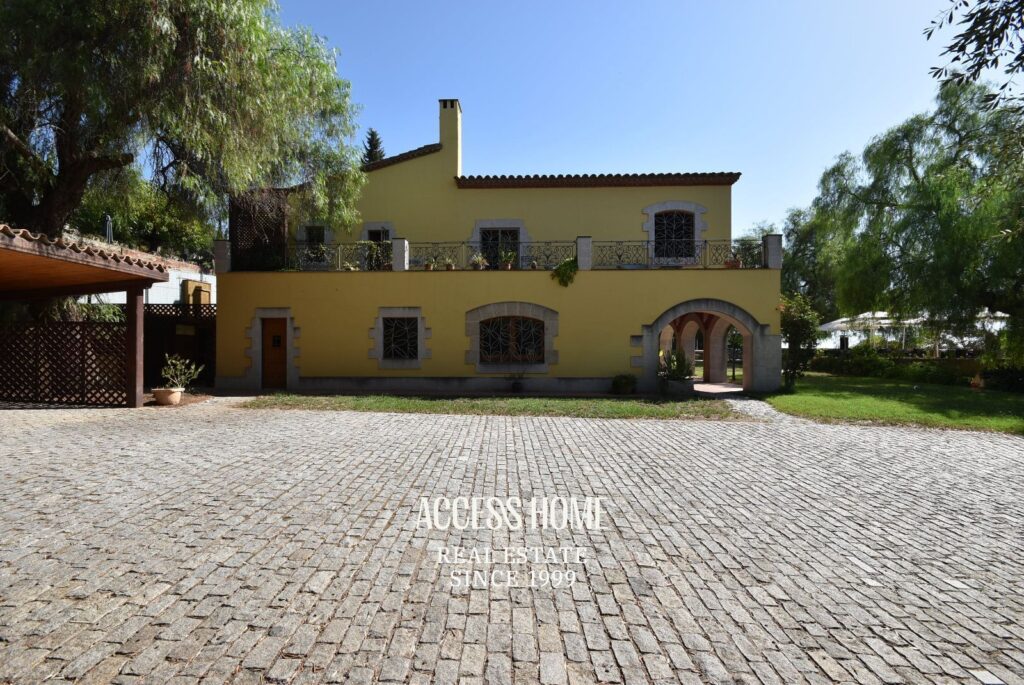 Masía del siglo XIX con amplios jardines y vistas al mediterráneo  en Cabrera de Mar