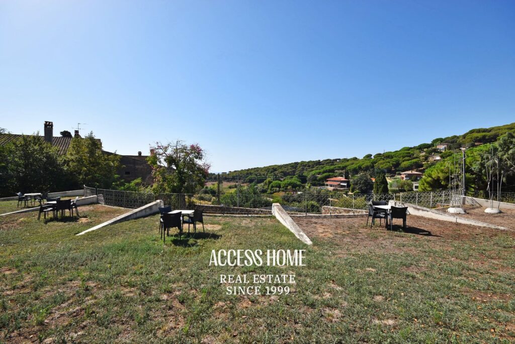 Masía del siglo XIX con amplios jardines y vistas al mediterráneo  en Cabrera de Mar