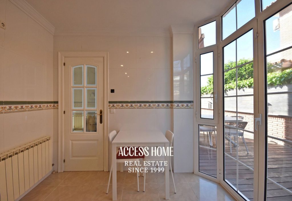 Casa unifamiliar con piscina y vistas al mar en Vilassar de Dalt