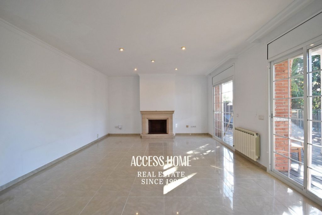 Casa unifamiliar con piscina y vistas al mar en Vilassar de Dalt