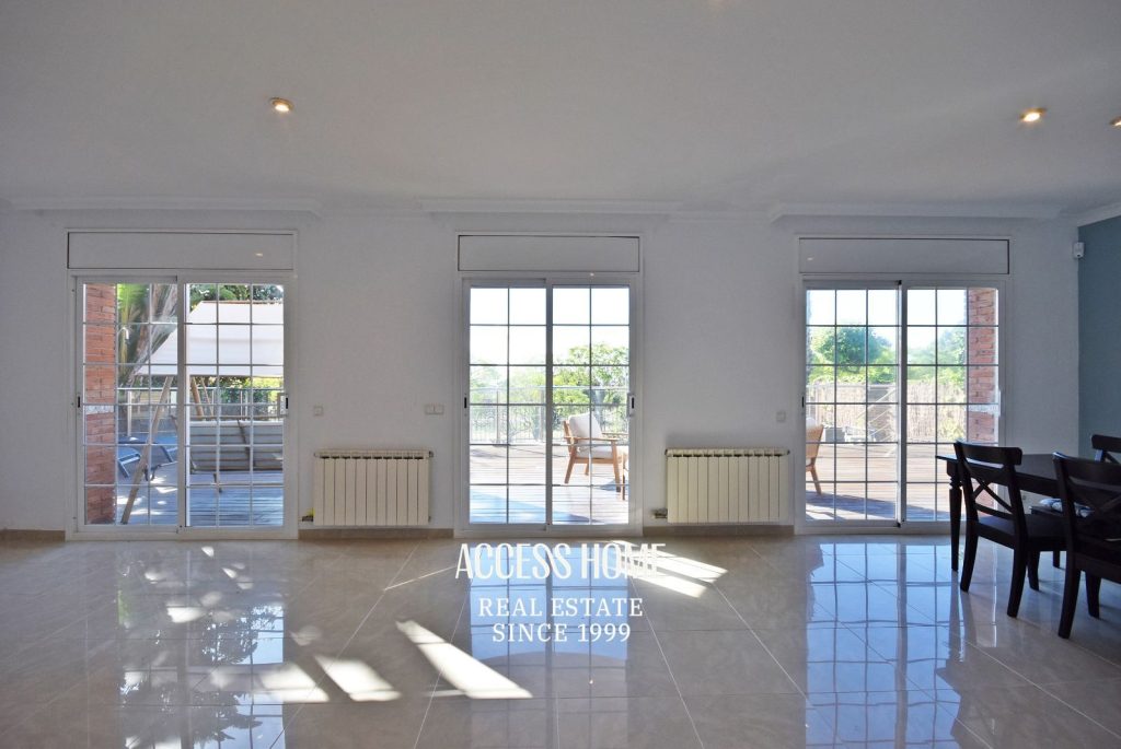 Casa unifamiliar con piscina y vistas al mar en Vilassar de Dalt