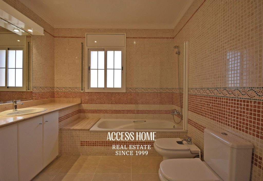 Casa unifamiliar con piscina y vistas al mar en Vilassar de Dalt
