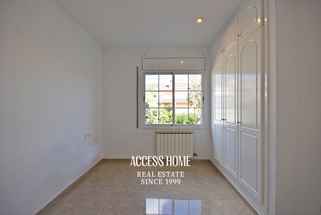 Casa unifamiliar con piscina y vistas al mar en Vilassar de Dalt