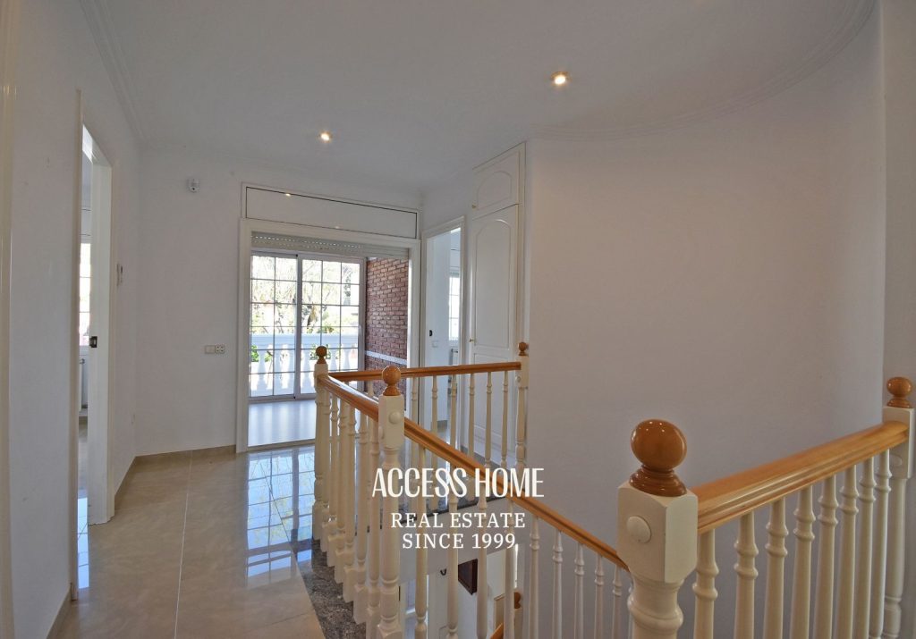 Casa unifamiliar con piscina y vistas al mar en Vilassar de Dalt