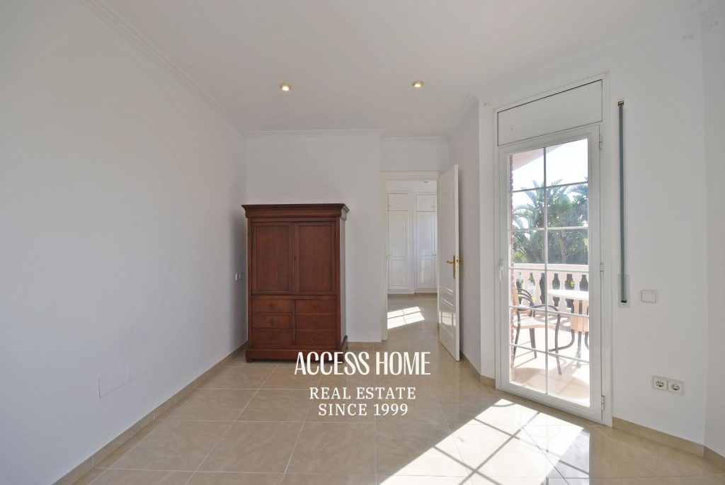 Casa unifamiliar con piscina y vistas al mar en Vilassar de Dalt