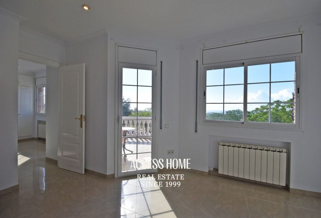 Casa unifamiliar con piscina y vistas al mar en Vilassar de Dalt