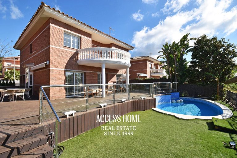 Casa unifamiliar con piscina y vistas al mar en Vilassar de Dalt