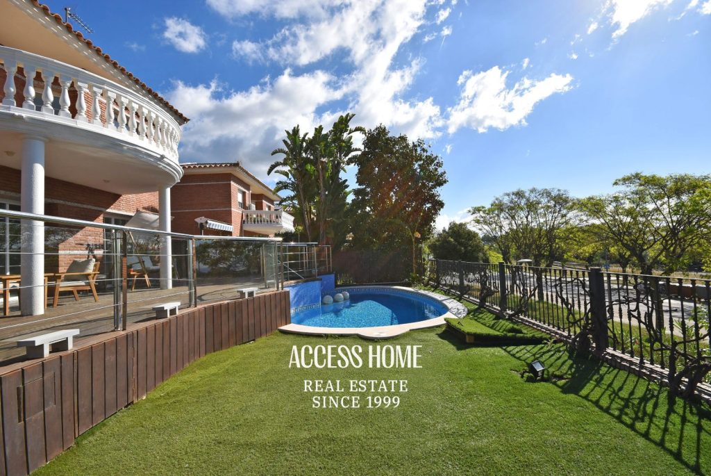 Casa unifamiliar con piscina y vistas al mar en Vilassar de Dalt