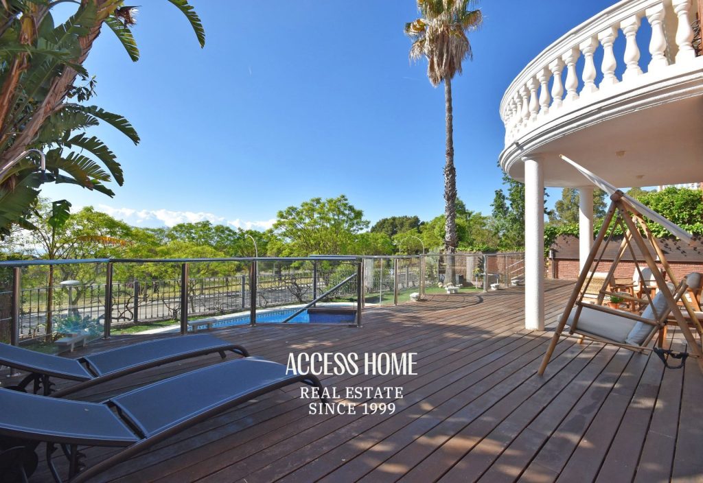 Casa unifamiliar con piscina y vistas al mar en Vilassar de Dalt