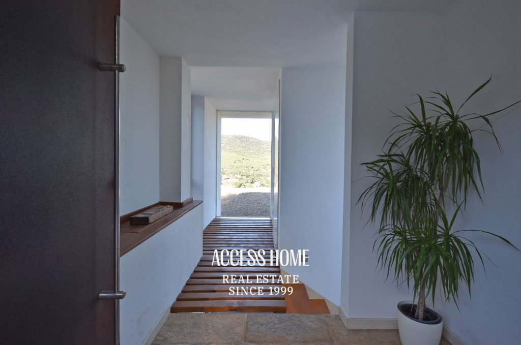 Exclusiva casa a la venta en Cabrils con piscina y vistas panorámicas
