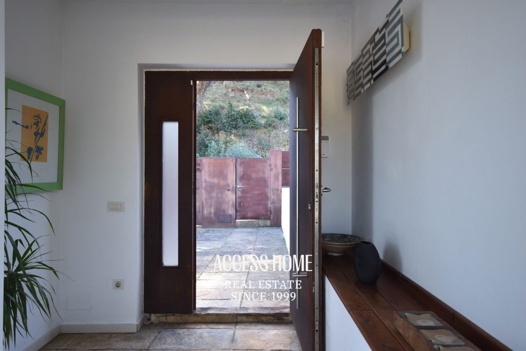 Exclusiva casa a la venta en Cabrils con piscina y vistas panorámicas