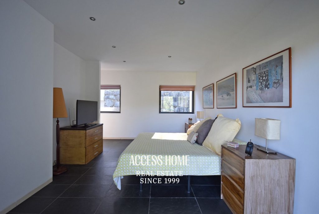 Exclusiva casa a la venta en Cabrils con piscina y vistas panorámicas