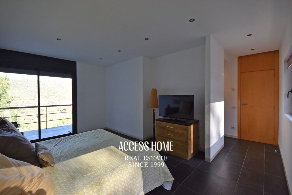 Exclusiva casa a la venta en Cabrils con piscina y vistas panorámicas