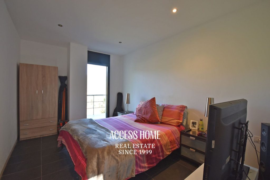 Exclusiva casa a la venta en Cabrils con piscina y vistas panorámicas