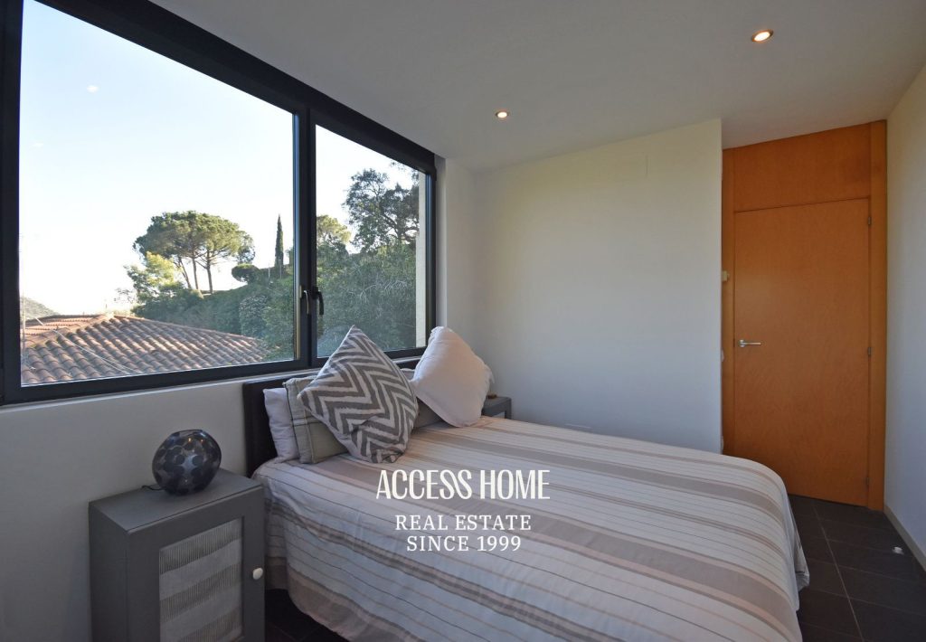 Exclusiva casa a la venta en Cabrils con piscina y vistas panorámicas