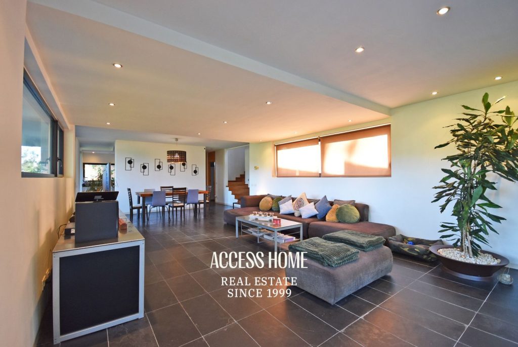 Exclusiva casa a la venta en Cabrils con piscina y vistas panorámicas