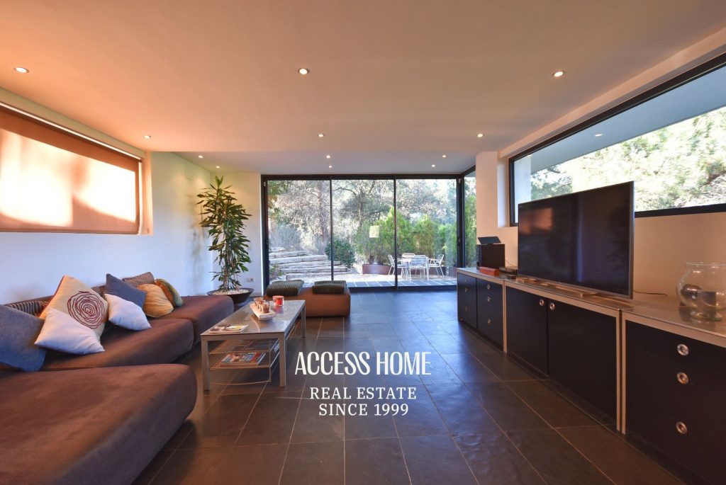 Exclusiva casa a la venta en Cabrils con piscina y vistas panorámicas
