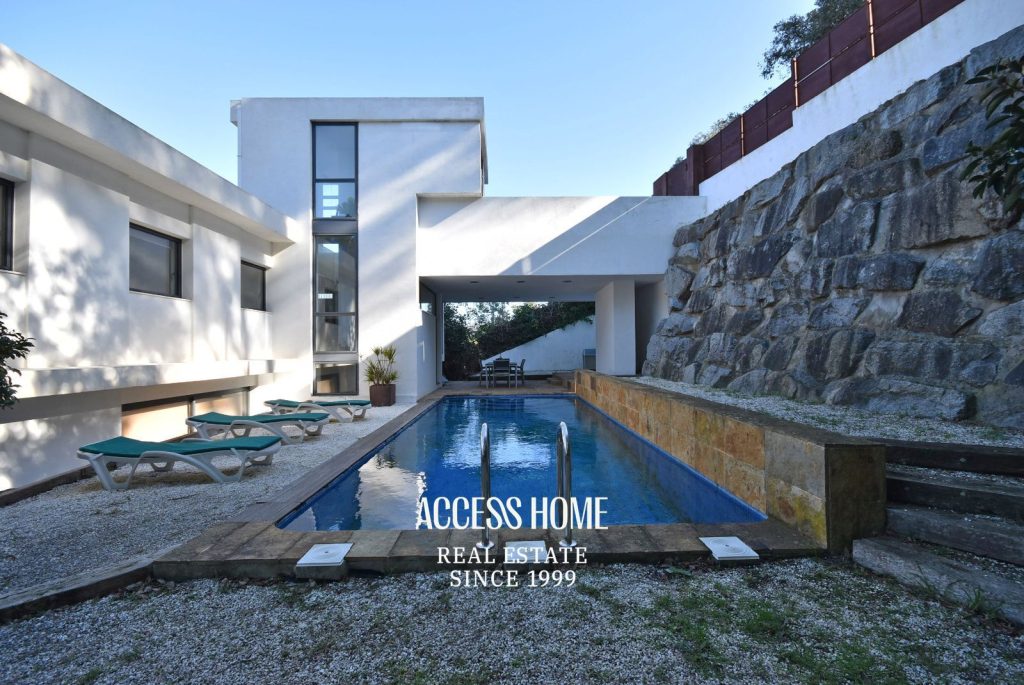 Exclusiva casa a la venta en Cabrils con piscina y vistas panorámicas