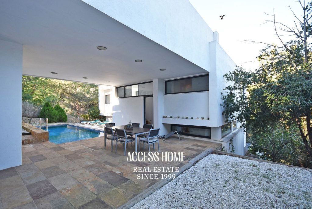 Exclusiva casa a la venta en Cabrils con piscina y vistas panorámicas