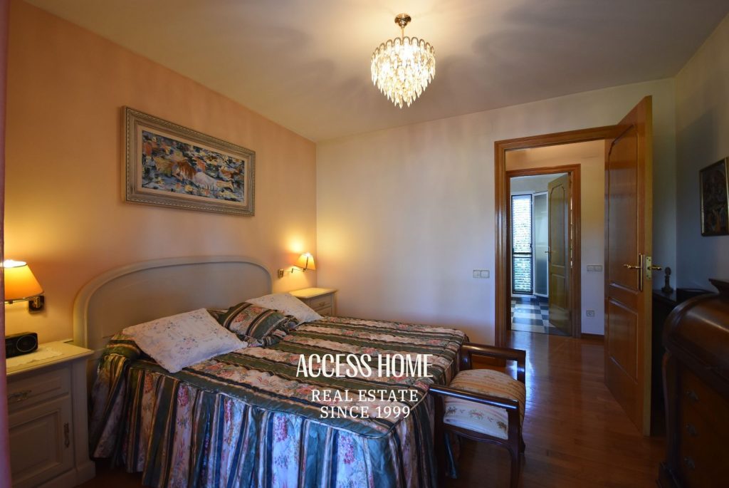 Exclusiva casa con piscina y terrazas con vistas a mar y montaña en El Masnou