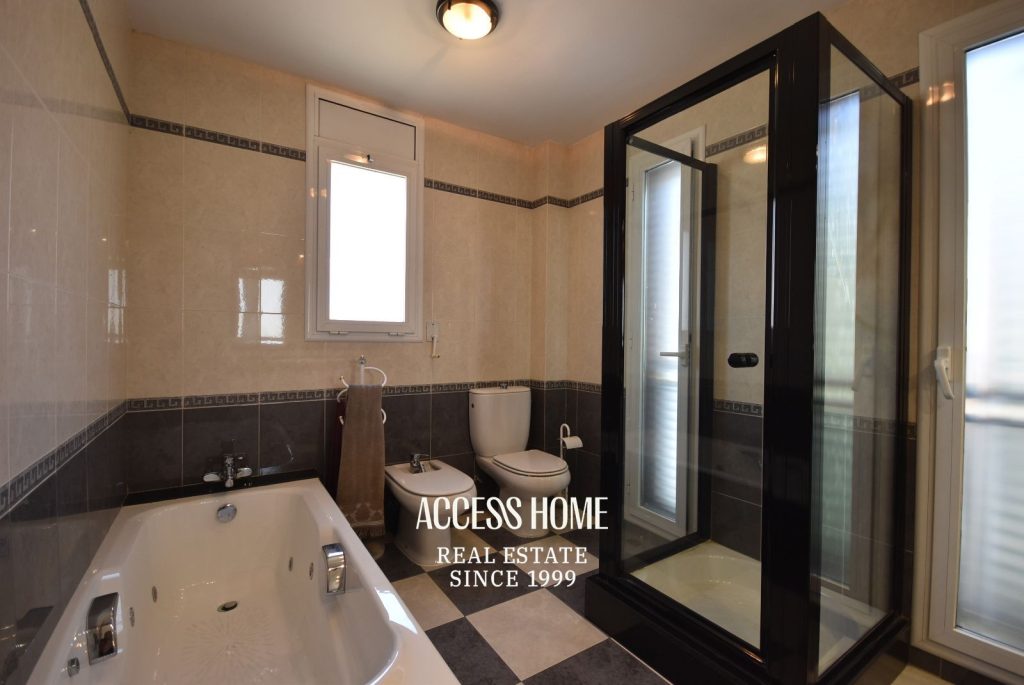 Exclusiva casa con piscina y terrazas con vistas a mar y montaña en El Masnou