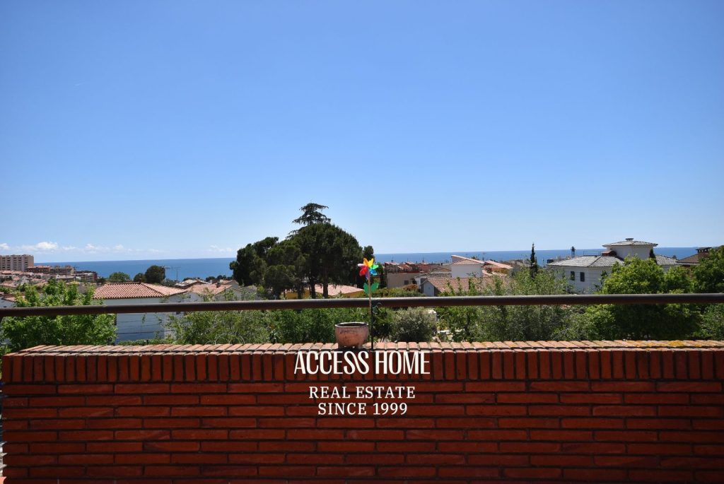 Exclusiva casa con piscina y terrazas con vistas a mar y montaña en El Masnou