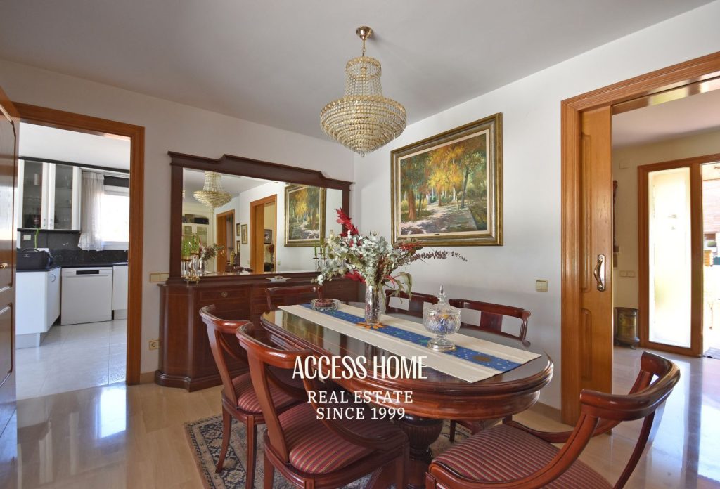 Exclusiva casa con piscina y terrazas con vistas a mar y montaña en El Masnou
