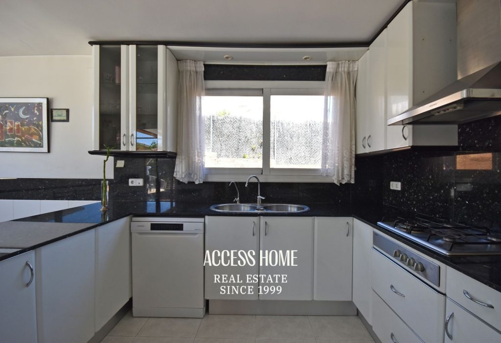 Exclusiva casa con piscina y terrazas con vistas a mar y montaña en El Masnou
