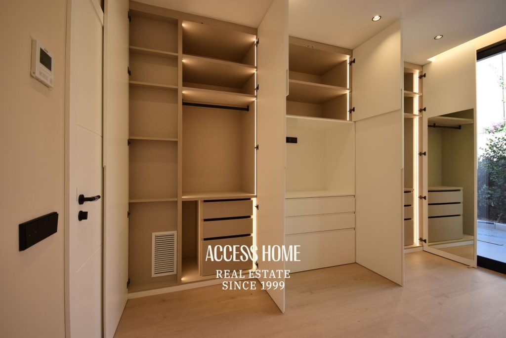 Casa de lujo de nueva construcción en venta en Sant Vicenç de Montalt con vistas al mar