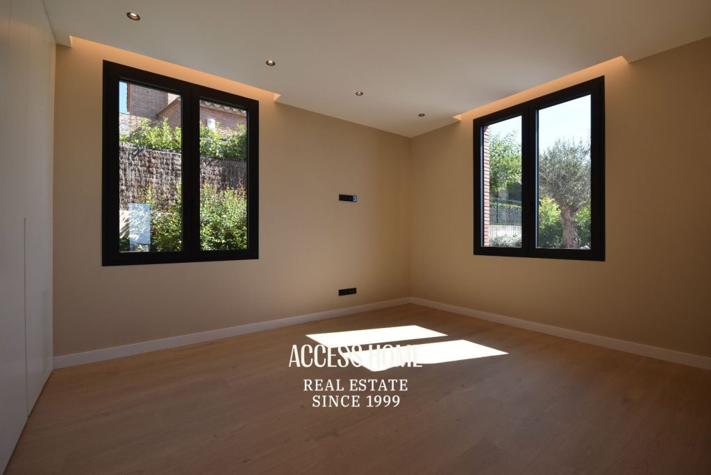 Casa de lujo de nueva construcción en venta en Sant Vicenç de Montalt con vistas al mar