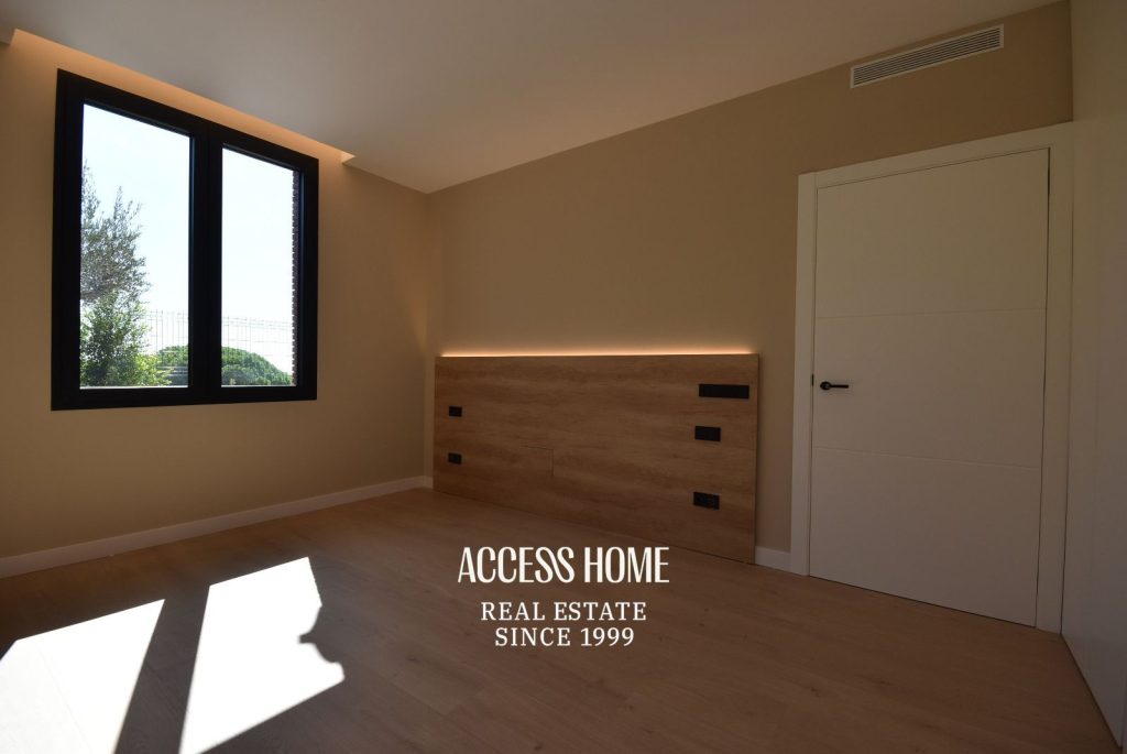 Casa de lujo de nueva construcción en venta en Sant Vicenç de Montalt con vistas al mar