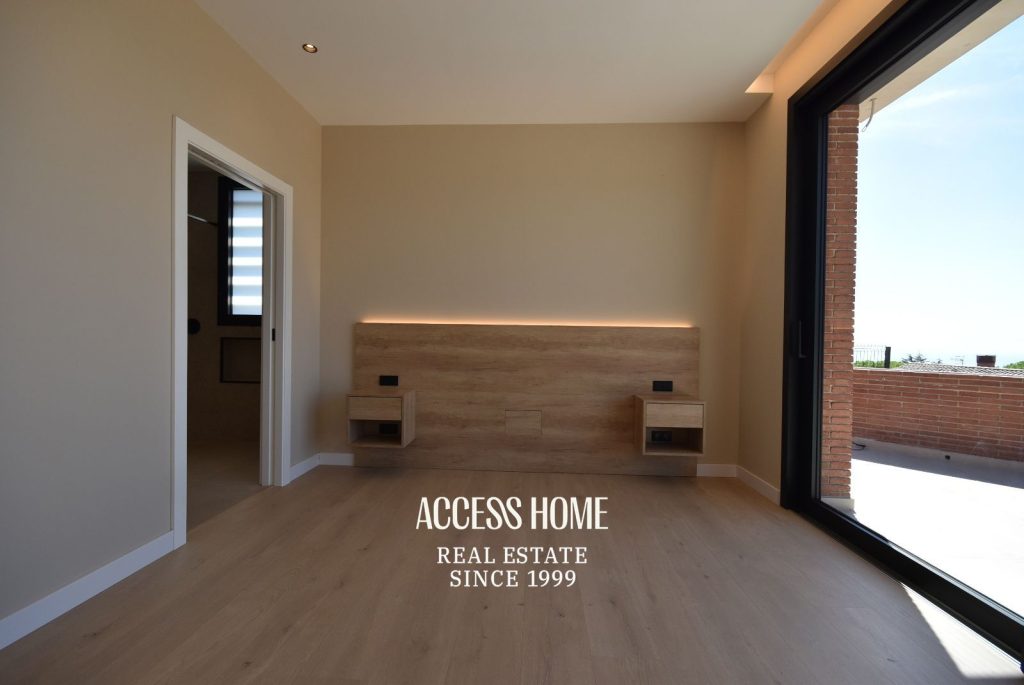 Casa de lujo de nueva construcción en venta en Sant Vicenç de Montalt con vistas al mar