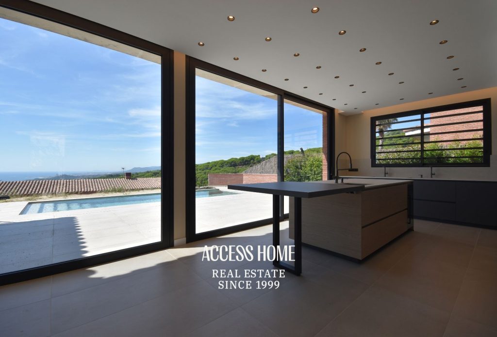 Casa de lujo de nueva construcción en venta en Sant Vicenç de Montalt con vistas al mar