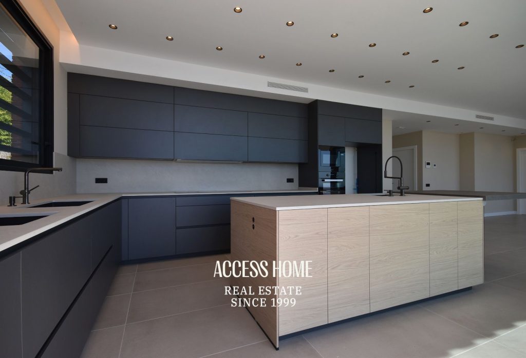 Casa de lujo de nueva construcción en venta en Sant Vicenç de Montalt con vistas al mar