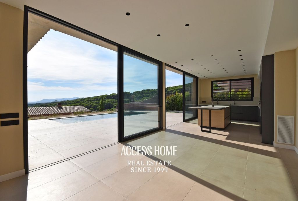 Casa de lujo de nueva construcción en venta en Sant Vicenç de Montalt con vistas al mar