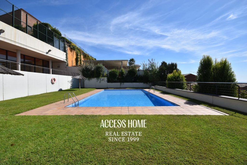 Villa de lujo personalizable con estructura construida y vistas al mar en Sant Vicenç de Montalt