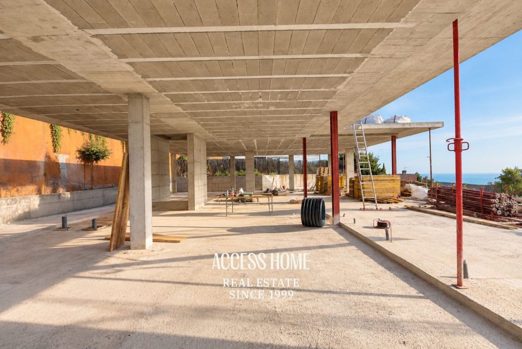 Villa de lujo personalizable con estructura construida y vistas al mar en Sant Vicenç de Montalt