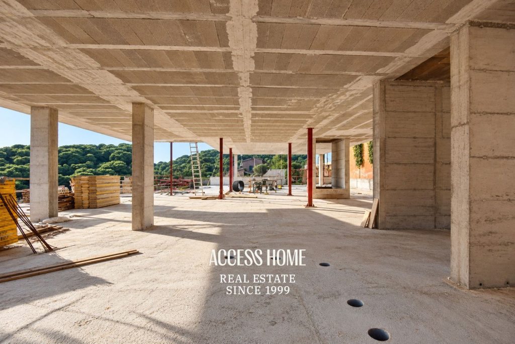 Villa de lujo personalizable con estructura construida y vistas al mar en Sant Vicenç de Montalt