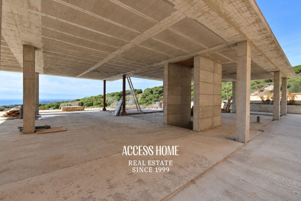 Villa de lujo personalizable con estructura construida y vistas al mar en Sant Vicenç de Montalt