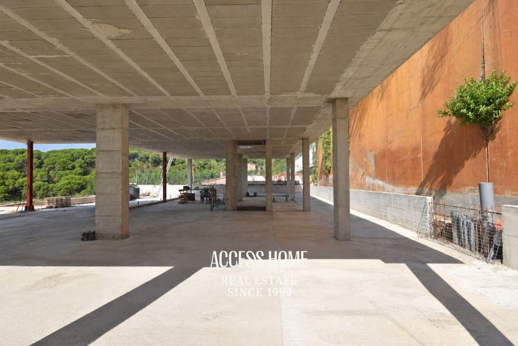 Villa de lujo personalizable con estructura construida y vistas al mar en Sant Vicenç de Montalt