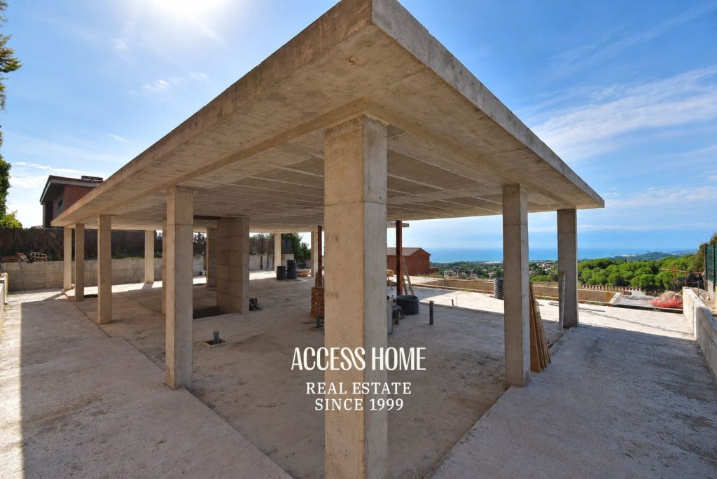 Villa de lujo personalizable con estructura construida y vistas al mar en Sant Vicenç de Montalt
