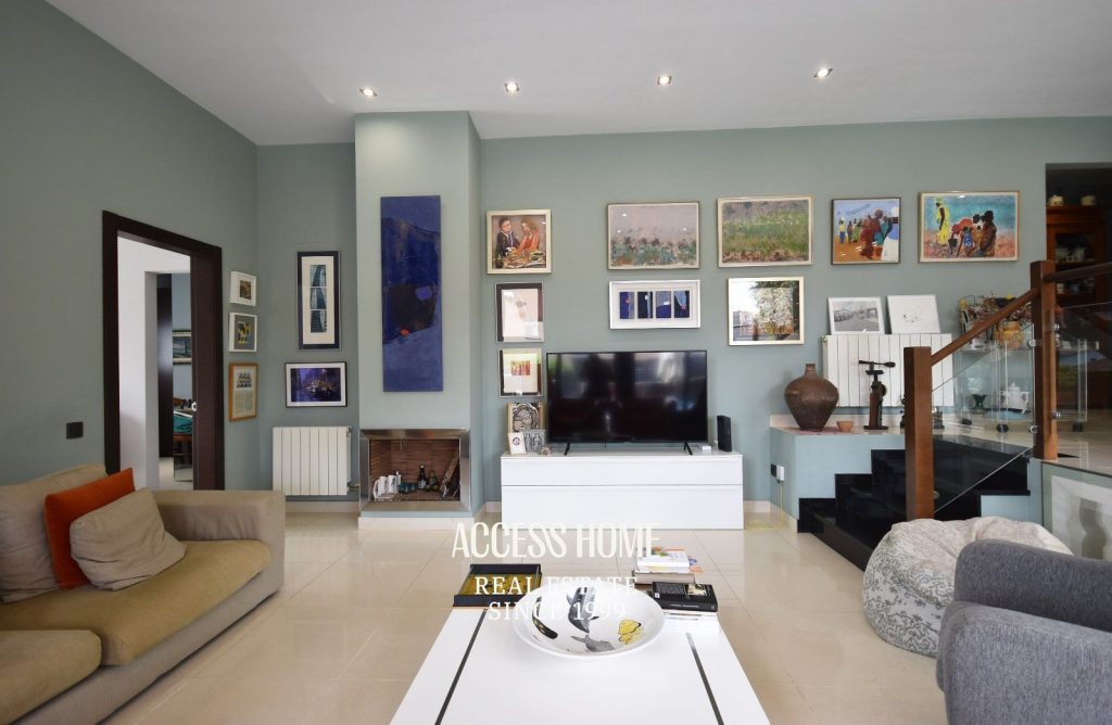 Casa en venta en Cabrils con piscina privada y apartamento independiente