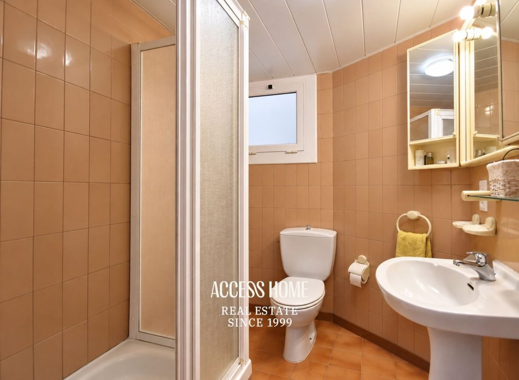 Piso  en venta de 120 m² útiles con 4 habitaciones, balcón, parking y trastero en Barcelona