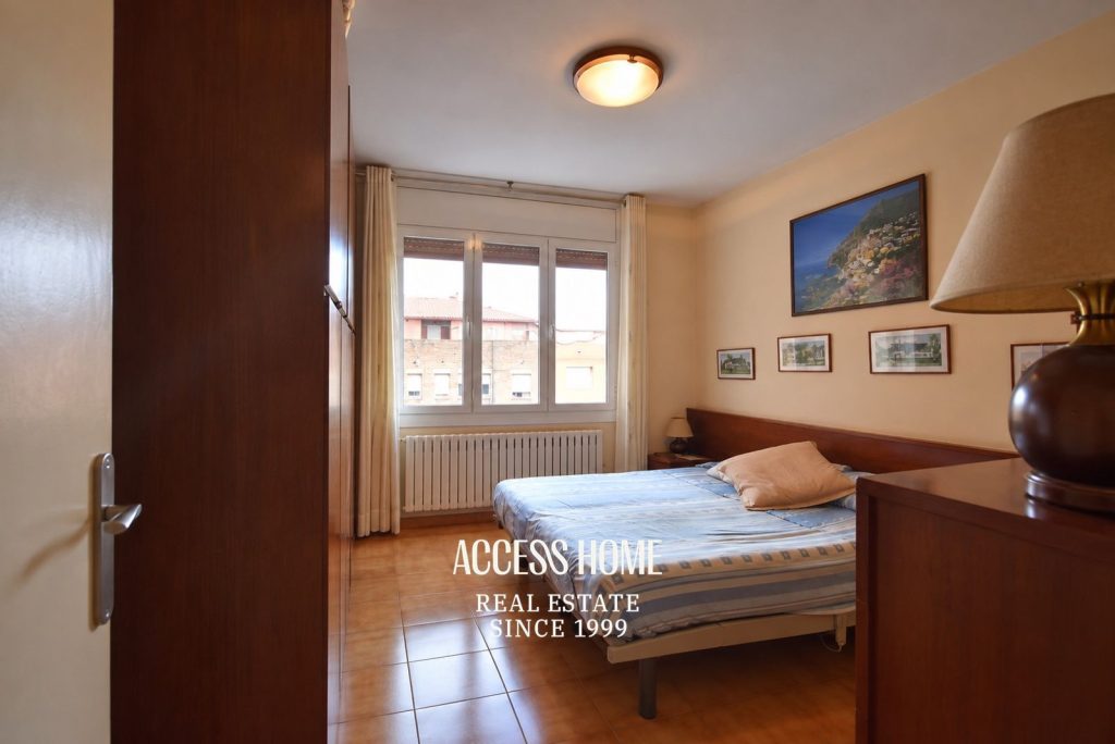Piso  en venta de 120 m² útiles con 4 habitaciones, balcón, parking y trastero en Barcelona